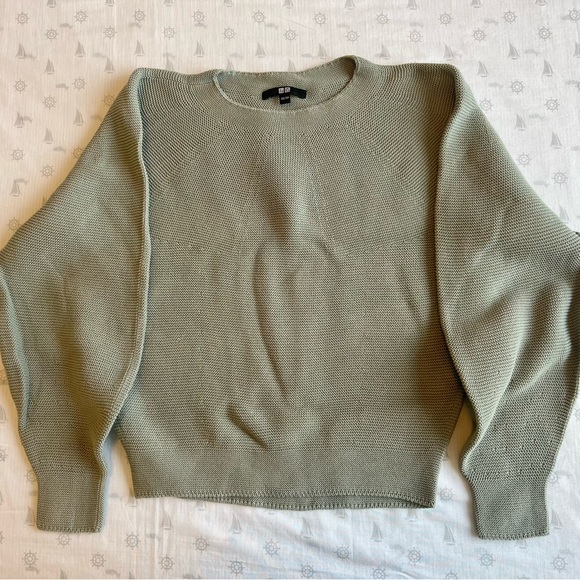 Uniqlo 3D knit sweater ballon sleeve size XS olive - Picture 3 of 3